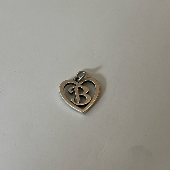 Cute!! Letter “B” heart charm - Picture 4 of 4
